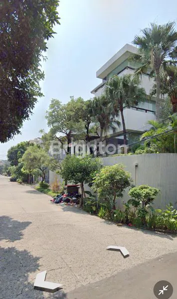 image RUMAH PLUIT 4 LANTAI BESAR MEWAH DAN HOEK SIAP HUNI (2)