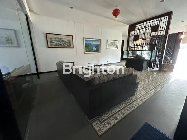 image RUMAH PLUIT 4 LANTAI BESAR MEWAH DAN HOEK SIAP HUNI (8)