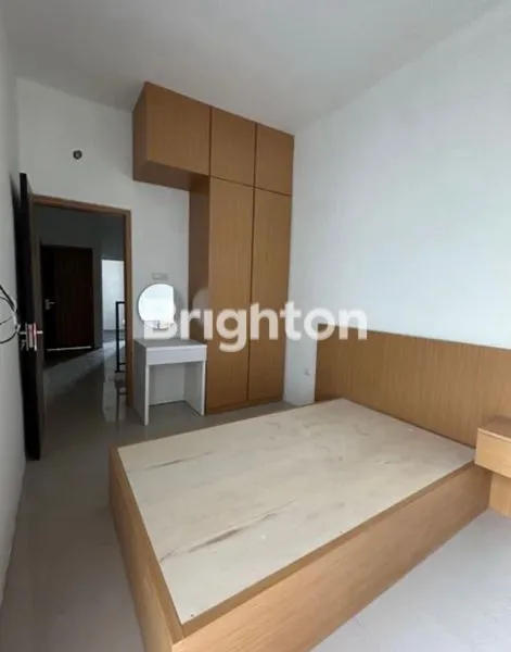 image RUMAH MINIMALIS SIAP HUNI!! LOKASI NYAMAN DAN STRATEGIS!! NUANSA ALA VILLA!! LOKASI PALING STRATEGIS DAN PALING DI CARI!! SUPER ISTIMEWA (3)