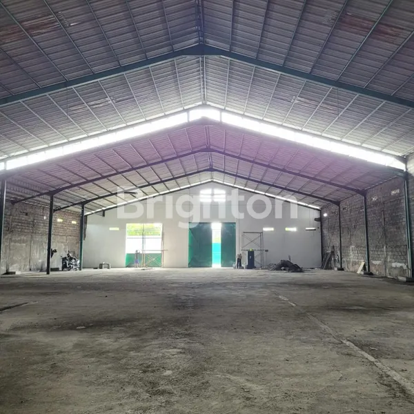 image SANGAT MURAH DAN TURUN HARGA. GUDANG / TEMPAT USAHA DI RAYA TANJUNGSARI SURABAYA AREA KOMERSIL RAMAI SANGAT STRATEGIS. COCOK UNTUK SEGALA MACAM USAHA KANTOR, BANK, FOODCOURT, INDUSTRI DLL (1)
