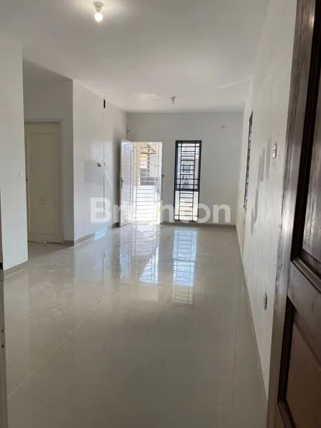 image RUMAH MINIMALIS HOOK TENGAH BEVERLY SIAP HUNI (6)