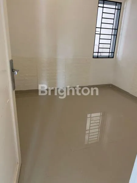 image RUMAH MINIMALIS HOOK TENGAH BEVERLY SIAP HUNI (8)