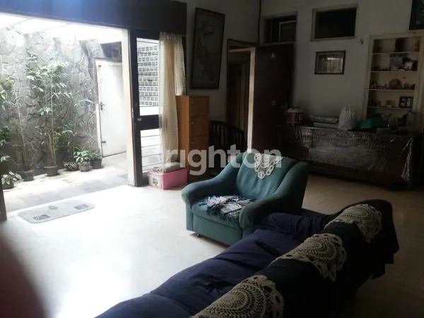 image RUMAH DI KEBAYORAN BARU (4)