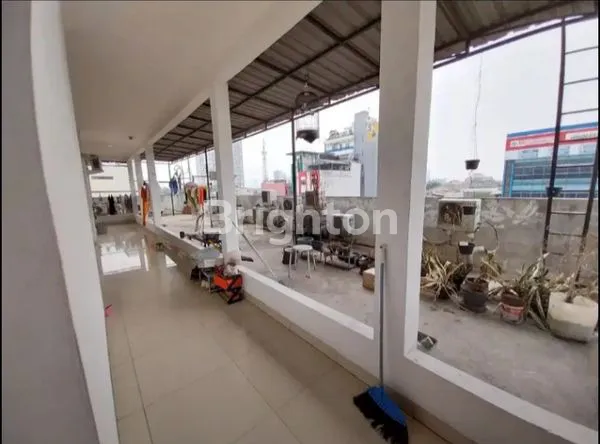 image RUMAH LAPANGAN BOLA KEBON JERUK - 3 LANTAI & ADA KOST KOST'AN (2)