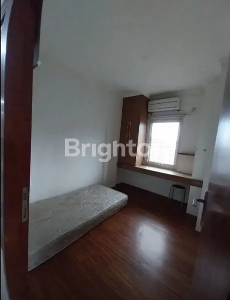 image RUMAH LAPANGAN BOLA KEBON JERUK - 3 LANTAI & ADA KOST KOST'AN (7)