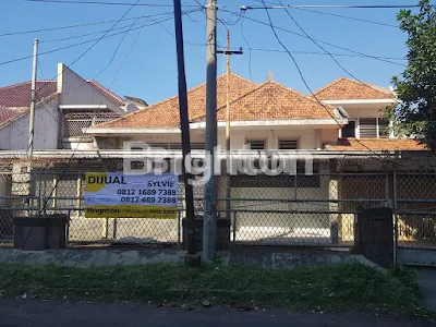 RUMAH DI JL MAYANG SURABAYA PUSAT