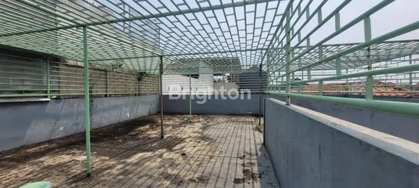 image RUMAH DIJUAL DI DARMO SATELIT 3 LANTAI  (7)