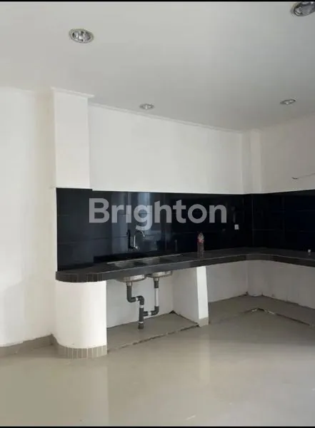 image RUMAH LOKASI STRATEGIS, NYAMAN, ASRI SERTA MURAH DI RENON (6)