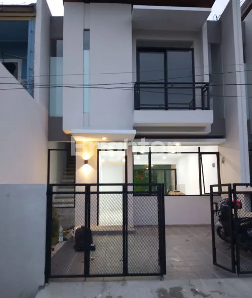 RUMAH BARU MINIMALIS DEKAT KOTA BANDUNG SAYAP LEUWIPANJANG