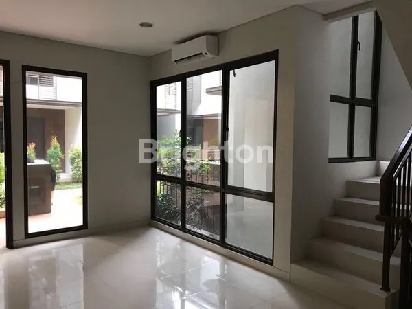 image BSD KOMPLEK GREENWICH (5)