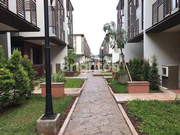 image BSD KOMPLEK GREENWICH (3)