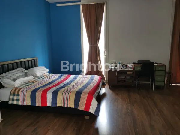 image RUMAH SPRINGHILL RESIDENCE MODEL TOWN HOUSE KEMAYORAN ADA LIFT 4 TINGKAT (2)