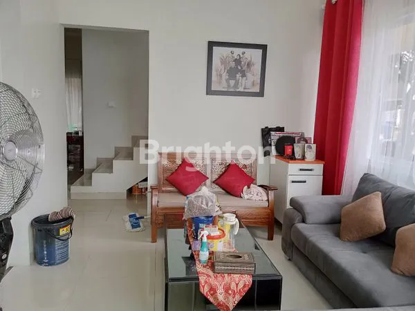 image RUMAH CANTIK DI HOOK SIAP HUNI 2,5 LANTAI CLUSTER TAMAN UDAYANA SENTUL CITY (3)