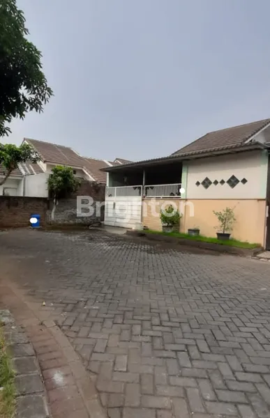 image RUMAH 2ND GRAND SUNRISE CLUSTER ESPLANADE MENGANTI, GRESIK (1)