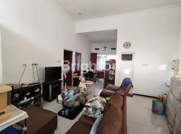 image RUMAH BESAR BAGUS MODERN MURAH DEKAT ARAYA KOTA MALANG (4)