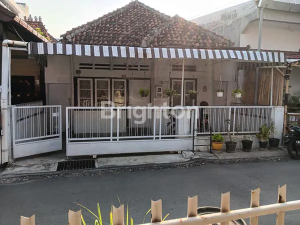 image RUMAH LAMA STRATEGIS DI PUSAT KOTA SEMARANG (1)