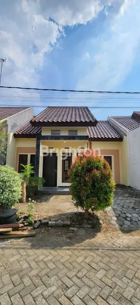 image RUMAH DI SEKARTAJI SEMAMPIR KOTA KEDIRI (7)