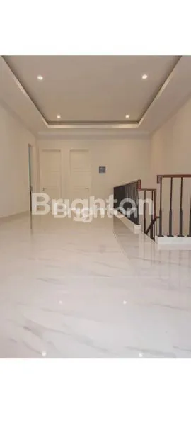 image RUMAH 2LANTAI GRESS BAGUS, TENGAH KOTA SURABAYA TIMUR (2)