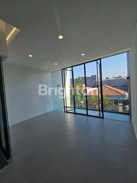 image RUMAH SECOND BANGUNAN BARU DUA LANTAI MODERN MINIMALIS (2)