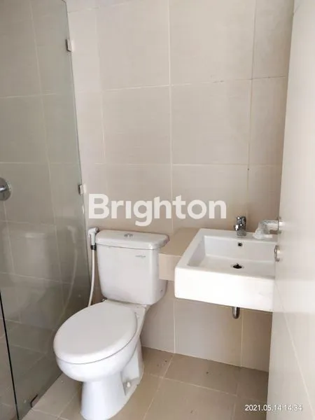 image RUMAH 2 LANTAI DI NORTHWEST PARK CITRALAND SURABAYA BARAT (3)