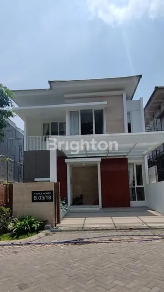 image RUMAH MEWAH ADA KOLAM PRIBADI LEBAR DEPAN 10 METER KAWASAN ELIT DI KOTA MALANG (1)