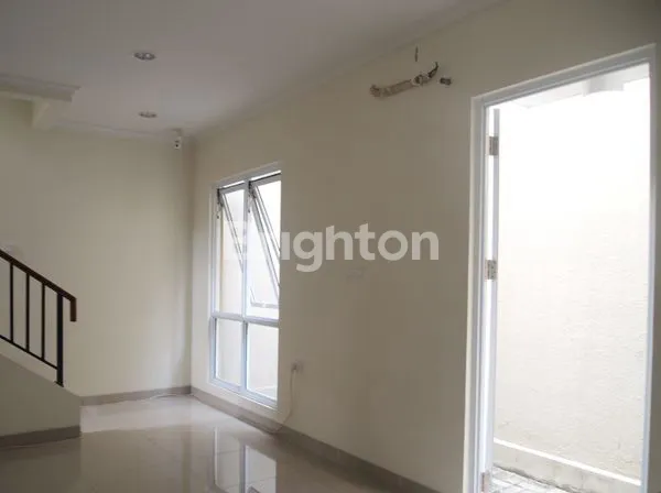 image RUMAH ROSSINI RAYA SYMPHONIA SUMMARECON GADING SERPONG (3)