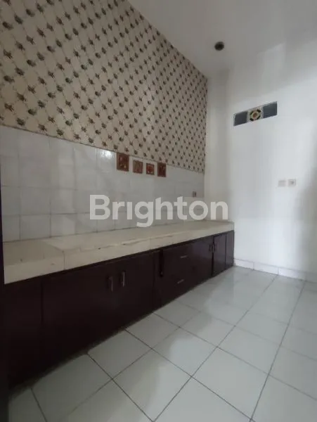 image RUMAH CANTIK BARU RENOV DIPALEM SEMI KARAWACI (6)