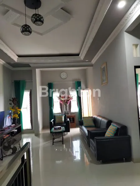 image RUMAH 2 LANTAI MINIMALIS CANTIK SIAP HUNI . SPEK MEWAH. AKSES JALAN MOBIL.LOKASI BELAKANG UKRIM. 1 KM KE KAMPUS UKRIM. 2,4 KM KE AAU. (7)
