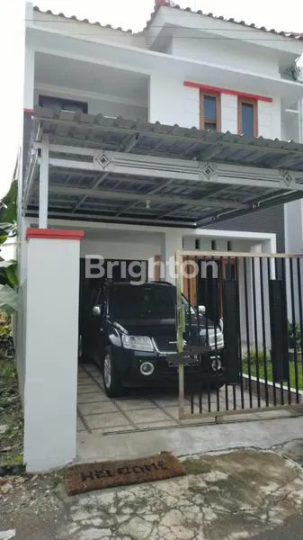 image RUMAH 2 LANTAI MINIMALIS CANTIK SIAP HUNI . SPEK MEWAH. AKSES JALAN MOBIL.LOKASI BELAKANG UKRIM. 1 KM KE KAMPUS UKRIM. 2,4 KM KE AAU. (5)