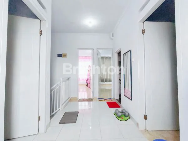 image RUMAH 2 LANTAI CANTIK MINIMALIS DI RESIDENCE CONDET (6)