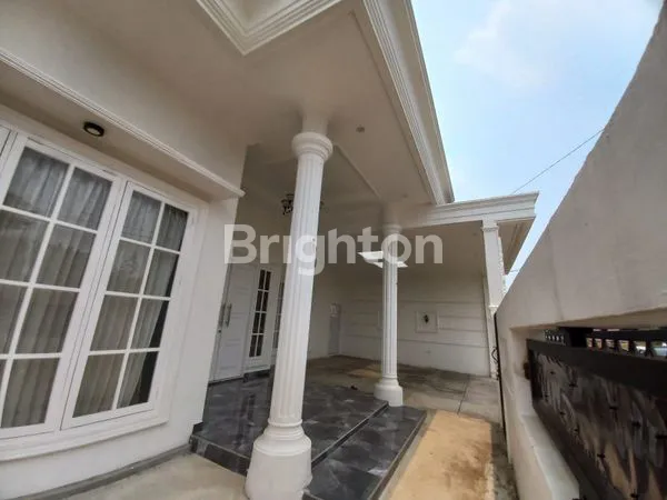 image RUMAH MEWAH DI KOTA STRATEGIS (8)