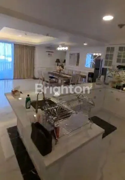 image APARTEMEN SUPER MEWAH PUSAT KOTA SURABAYA CONDO REGENCY SHERATON SELANGKAH TUNJUNGAN PLAZA (2)