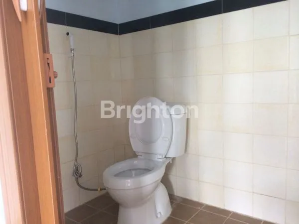 image RUMAH HOOK 2 LANTAI CENTER POINT SIAP HUNI (7)