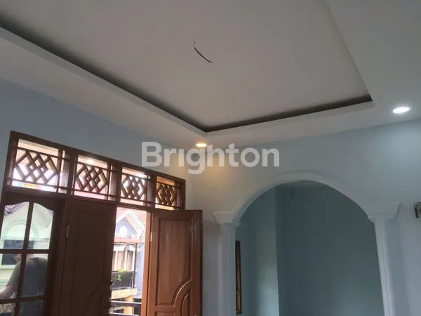 image RUMAH HOOK 2 LANTAI CENTER POINT SIAP HUNI (5)
