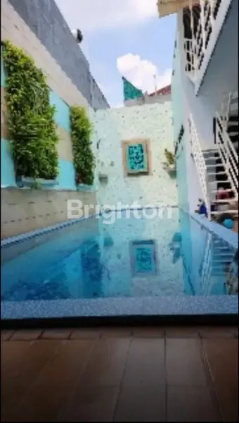 image RUMAH MEWAH HOEK ADA KOLAM RENANG DEKAT BINTARO JAYA TANGERANG SELATAN  (5)