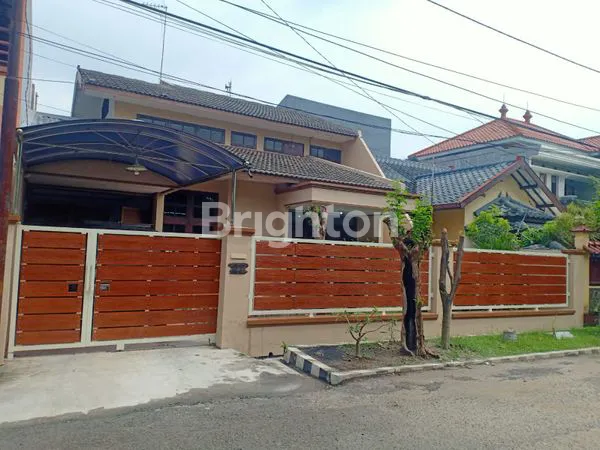 image RUMAH 2 LT SIAP HUNI BAGUS DAN ASRI DEKAT KAMPUS UBAYA DI TENGGILIS MEJOYO SURABAYA  (1)