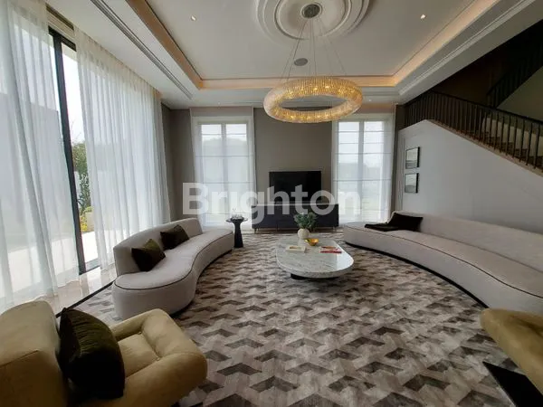 image RUMAH MEWAH DILENGKAPI LIFT DI CLUSTER GRAMERCY, ALAM SUTERA. (1)