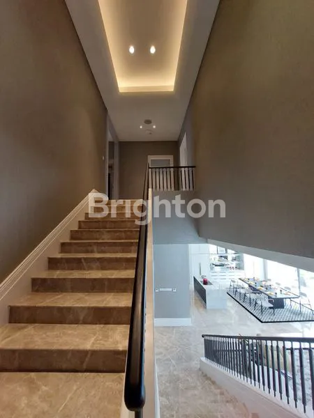 image RUMAH MEWAH DILENGKAPI LIFT DI CLUSTER GRAMERCY, ALAM SUTERA. (5)