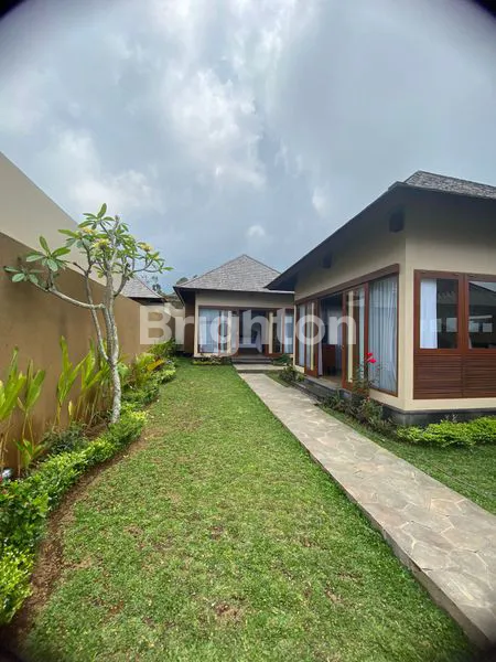 image VILLA MEWAH DI BALI FULLY FURNISHED DENGAN JACUZZI DENGAN VIEW BUKIT DAN DANAU (6)