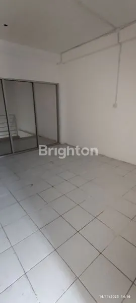 image RUKO 3 LANTAI + ROOFTOP FULL RENOVASI SIAP PAKAI NOL JALAN RAYA TAMAN ASRI -PONDOK TJANDRA (3)