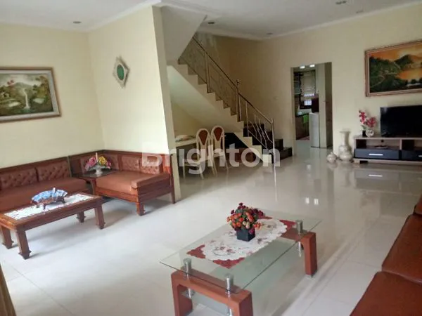 image RUMAH SARIJADI 2LT FULL FURNISHED (8)
