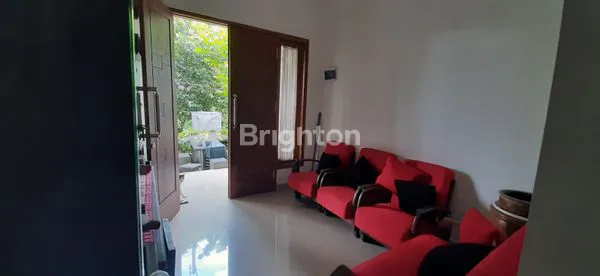 image RUMAH 2 LANTAI DI BABATAN PRATAMA (5)