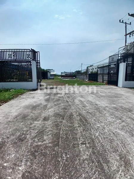 image TANAH POTENSIAL SIAP BANGUN  SUDAH PAGAR KELILING,COCOK UNTUK VILLA,KANTOR,RESTORAN,HOTEL DAERAH PINGGIR LAUT  DI BALIKPAPAN TIMUR (3)