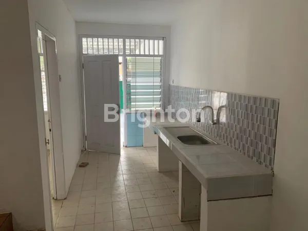 image RUMAH HOOK DI BENDUL MERISI SELATAN BELAKANG PLAZA MARINA SURABAYA (3)