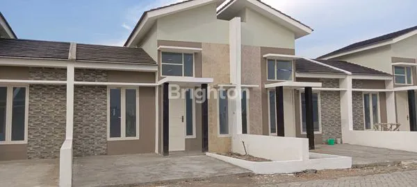 RUMAH BARU 200 JUTAAN DI PRAMBON-SIDOARJO, STRATEGIS DEKAT JALAN RAYA