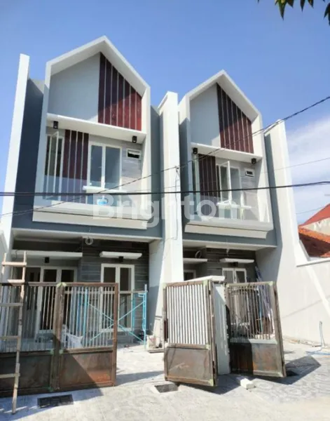 image MINIMALIS FAVORIT 2 LANTAI PERUM MANYAR INDAH, SURABAYA TIMUR (1)