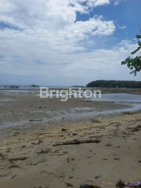 image PANTAI DAN DARATAN SEBELAH BANDARA KARIMUN JAWA (2)
