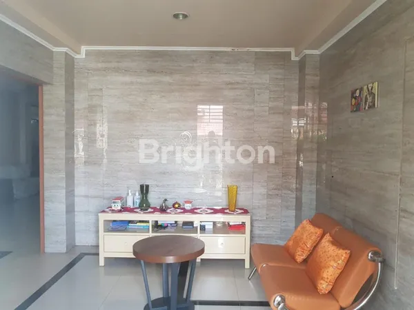 image RUMAH MINIMALIS 2 LANTAI SIAP HUNI CITRALAND DEKAT GWALK, GRAHA DAN PAKUWON (2)