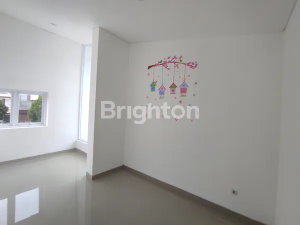 image RUMAH BARU MINIMALIS CITRALAND DEKAT GRAHA DAN PAKUWON (4)