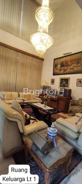 image RUMAH MEGAH SIAP HUNI ADA TAMAN & TANAH KOSONG DI PONDOK HIJAU BANDUNG (2)